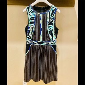 BCBG Maxazria Women’s BLACK/GREEN Dress - Size 4